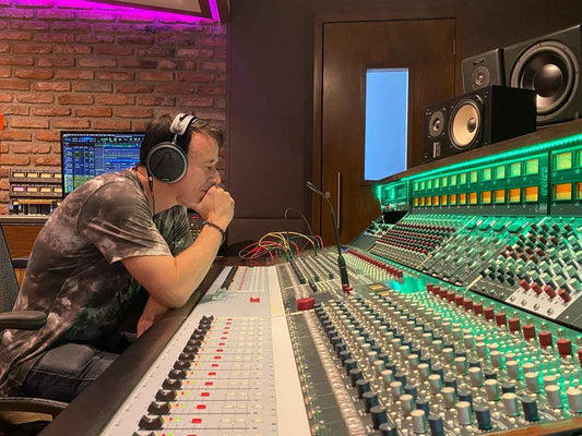 Taller gratuito: Decisiones de producción que pueden arruinar tu canción por Sacha Triujeque